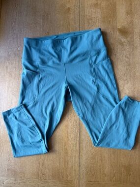 Nike Women’s Teal 3 Pocket training Leggings